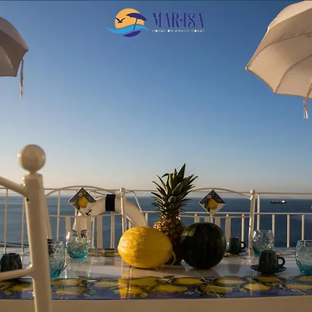 Mar-isa Amalfi Coast بيت ضيافة *